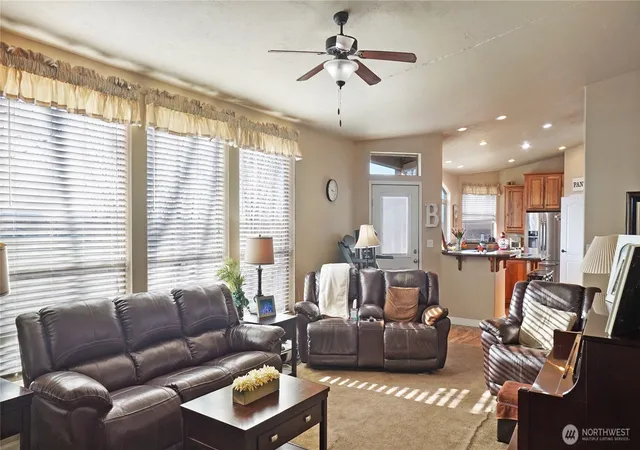 Photo 4 of Manufactured home for sale at 1773 W Bench Rd, Othello, WA 99344 | MLS# NWM2486769 | Listing updated on 2026-09-17