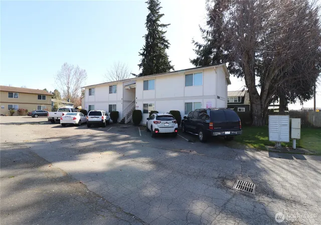 Multi family home for sale at 2250 I St NE, Auburn, WA 98002 | MLS# NWM2486776