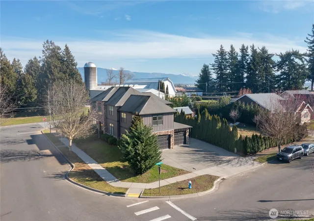 Photo 3 of Single family home for sale at 1580 Foxtail St, Lynden, WA 98264 | MLS# NWM2486844 | Listing updated on 2026-09-17