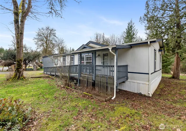 Photo 3 of Manufactured home for sale at 102 Tory Lynn Dr, Winlock, WA 98596 | MLS# NWM2486904 | Listing updated on 2026-09-17