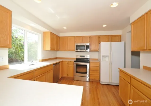 Photo 4 of Sale Pending at 12717 SE 301st Street, Auburn, WA 98092 | MLS# NWM2486927 | Listing updated on 2026-09-29