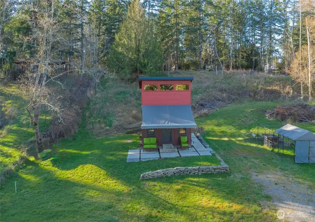 Photo 3 of Single family home for sale at 826 E Herron Blvd Nw, Lakebay, WA 98349 | MLS# NWM2487098 | Listing updated on 2026-09-17