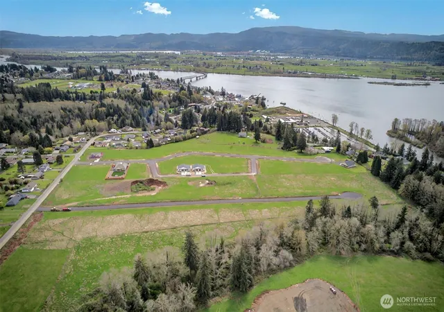 Photo 3 of Land for sale at 6 Ma'uka Nani Dr, Cathlamet, WA 98612 | MLS# NWM2487140 | Listing updated on 2026-09-17