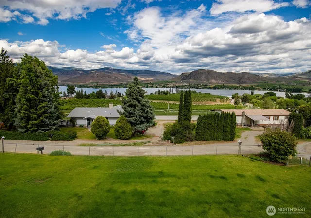Photo 3 of Single family home for sale at 9 C Rose St, Oroville, WA 98844 | MLS# NWM2487165 | Listing updated on 2026-09-17