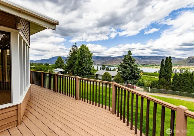 Photo 3 of Single family home for sale at 9 C Rose St, Oroville, WA 98844 | MLS# NWM2487165 | Listing updated on 2026-09-17