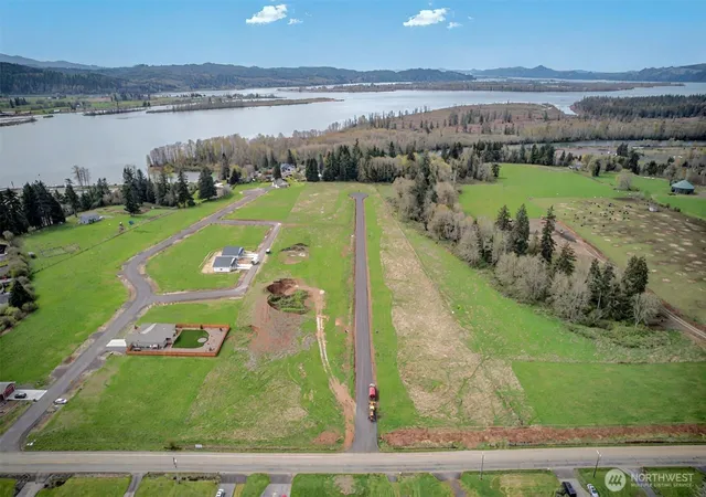 Photo 1 of Land for sale at 5 Ma'uka Nani Dr, Cathlamet, WA 98612 | MLS# NWM2487196 | Listing updated on 2026-09-17