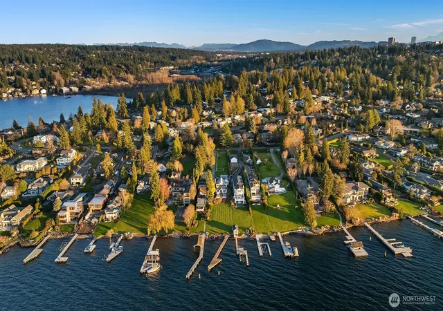 Photo 4 of Single family home for sale at 4429 91st Avenue NE, Yarrow Point, WA 98004 | MLS# NWM2487289 | Listing updated on 2026-09-17
