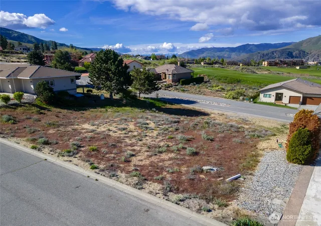Photo 3 of Land for sale at 307 Desert View Pl, Orondo, WA 98843 | MLS# NWM2487405 | Listing updated on 2026-09-17