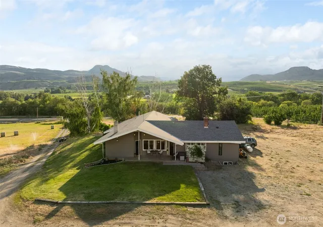 Photo 2 of Single family home for sale at 32026 Highway 97, Tonasket, WA 98855 | MLS# NWM2487428 | Listing updated on 2026-09-17