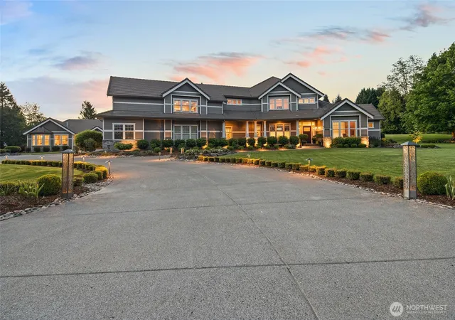 Photo 3 of Single family home for sale at 10000 Ne 114th Circle, Vancouver, WA 98662 | MLS# NWM2487450 | Listing updated on 2026-09-17