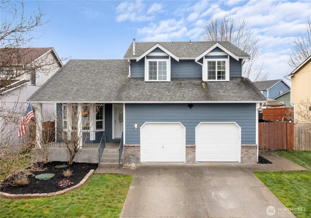 Photo 2 of Single family home for sale at 16541 Rainier View Dr Se, Yelm, WA 98597 | MLS# NWM2487494 | Listing updated on 2026-09-17