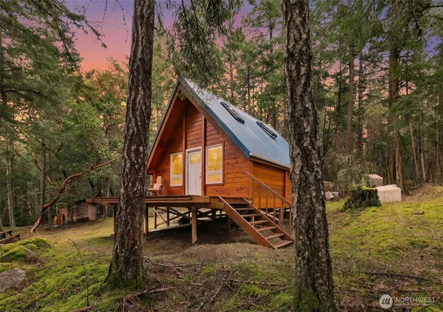 Photo 4 of Single family home for sale at 436 Marine Ln, Friday Harbor, WA 98250 | MLS# NWM2487574 | Listing updated on 2026-09-17