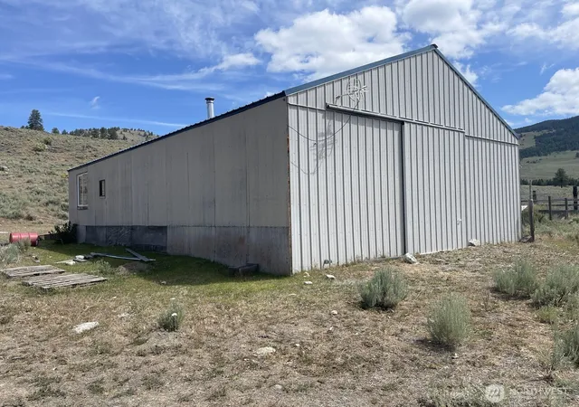 Photo 1 of Single family home for sale at 16 Breezy Ln, Tonasket, WA 98855 | MLS# NWM2487688 | Listing updated on 2026-09-17