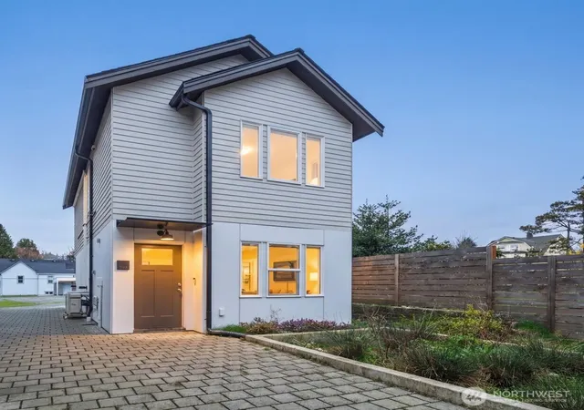 Photo 1 of Single family home for sale at 2211 17th Avenue S, Seattle, WA 98144 | MLS# NWM2487704 | Listing updated on 2026-09-25