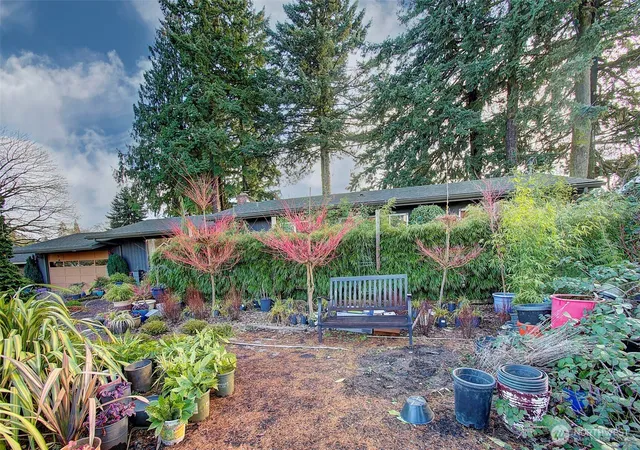Photo 2 of Single family home for sale at 1101 Ne 64th Street, Vancouver, WA 98665 | MLS# NWM2487885 | Listing updated on 2026-09-17