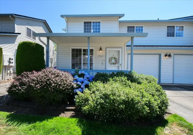 Photo 1 of Townhouse for sale at 17311 Se 15th Way, Vancouver, WA 98683 | MLS# NWM2488041 | Listing updated on 2026-09-17