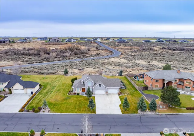 Photo 2 of Single family home for sale at 7298 Dune Lake Rd Se, Moses Lake, WA 98837 | MLS# NWM2488099 | Listing updated on 2026-09-17