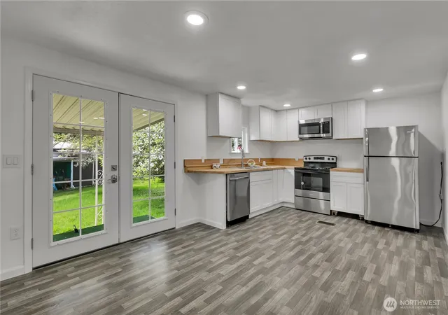 Photo 4 of Manufactured home for sale at 11517 155 Avenue SE, Renton, WA 98059 | MLS# NWM2488147 | Listing updated on 2026-09-17