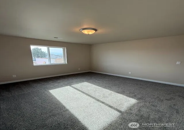 Photo 2 of Multi family home for sale at 921 W Ted Yao Way, Moses Lake, WA 98837 | MLS# NWM2488200 | Listing updated on 2026-09-17