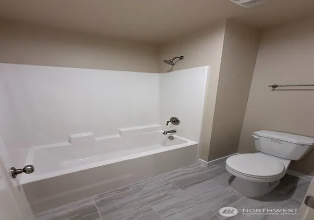 Photo 3 of House for sale at 921 W Ted Yao Way, Moses Lake, WA 98837 | MLS# NWM2488200 | Listing updated on 2026-09-17