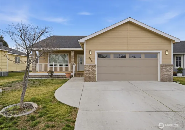 Photo 1 of Single family home for sale at 218 Sun Willows Blvd, Pasco, WA 99301 | MLS# NWM2488355 | Listing updated on 2026-09-26