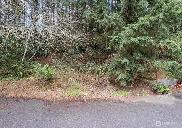 Photo 3 of Land for sale at 516 North 178th Ct, Shoreline, WA 98133 | MLS# NWM2488501 | Listing updated on 2026-09-17