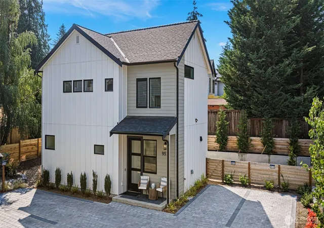 Photo 1 of Condo for sale at 9513 132nd Avenue Ne, Kirkland, WA 98033 | MLS# NWM2488634 | Listing updated on 2026-10-02