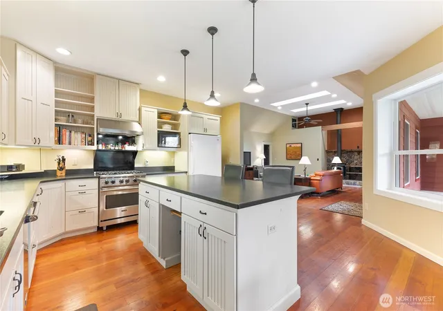 Single family home for sale at 180 Trinity Dr, Castle Rock, WA 98611 | MLS# NWM2488730