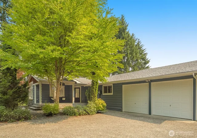 Photo 4 of Single family home for sale at 17030 174th Avenue NE, Woodinville, WA 98072 | MLS# NWM2488779 | Listing updated on 2026-09-25