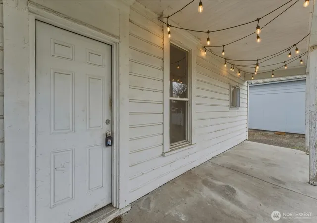 Photo 4 of Single family home for sale at 309 E Cherry St, Walla Walla, WA 99362 | MLS# NWM2488843 | Listing updated on 2026-09-17