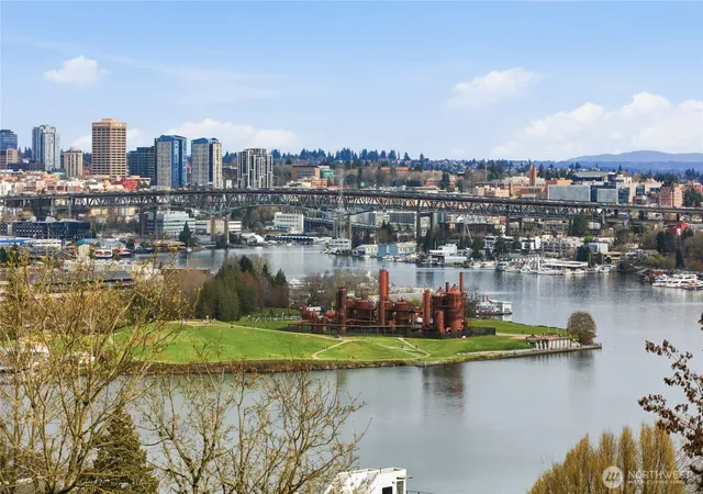 Photo 2 of Condo for sale at 559 Mcgraw St #201, Seattle, WA 98109 | MLS# NWM2488990 | Listing updated on 2026-09-23