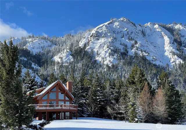 Photo 2 of Single family home for sale at 220 Big House Rd, Cle Elum, WA 98922 | MLS# NWM2489335 | Listing updated on 2026-09-17