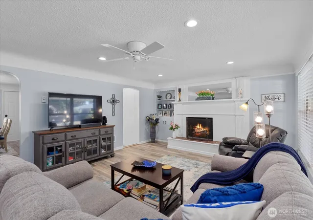 Photo 3 of Townhouse for sale at 1501 52nd Street Se #1, Everett, WA 98203 | MLS# NWM2489494 | Listing updated on 2026-09-28