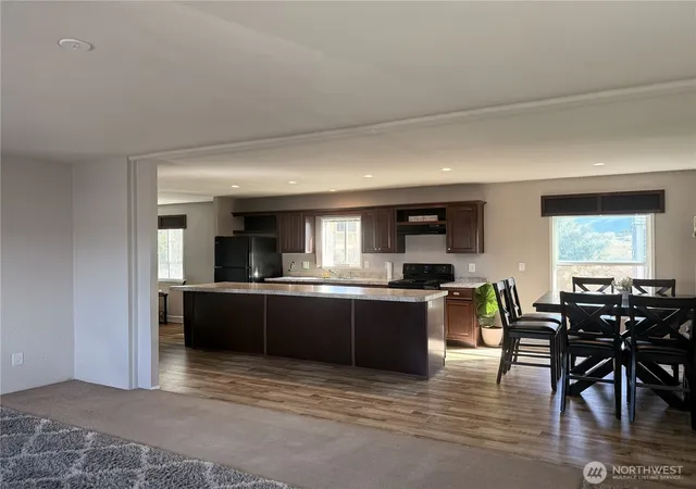 Photo 3 of Manufactured home for sale at 401 Peachtree Pl Sw, Mattawa, WA 99349 | MLS# NWM2489558 | Listing updated on 2026-09-17