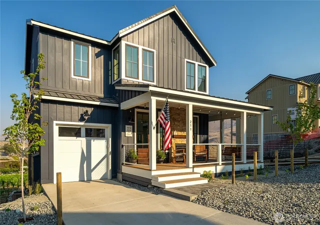 Photo 3 of Single family home for sale at 211 Bluebell Ct, Chelan, WA 98816 | MLS# NWM2489684 | Listing updated on 2026-09-17