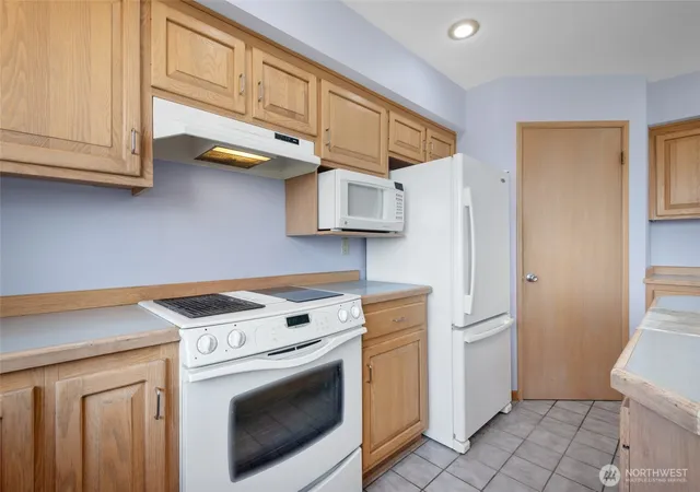 Photo 3 of Single family home for sale at 860 Hunt Rd, Port Angeles, WA 98363 | MLS# NWM2490156 | Listing updated on 2026-09-17