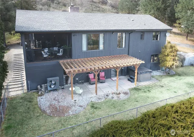 Photo 4 of Single family home for sale at 190 Hennepin, Okanogan, WA 98840 | MLS# NWM2490218 | Listing updated on 2026-09-17