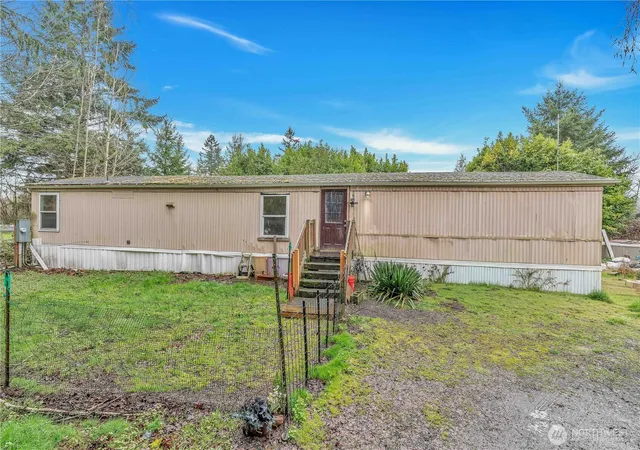 Manufactured home for sale at 7629 N Old Pacific Hwy, Castle Rock, WA 98611 | MLS# NWM2490901