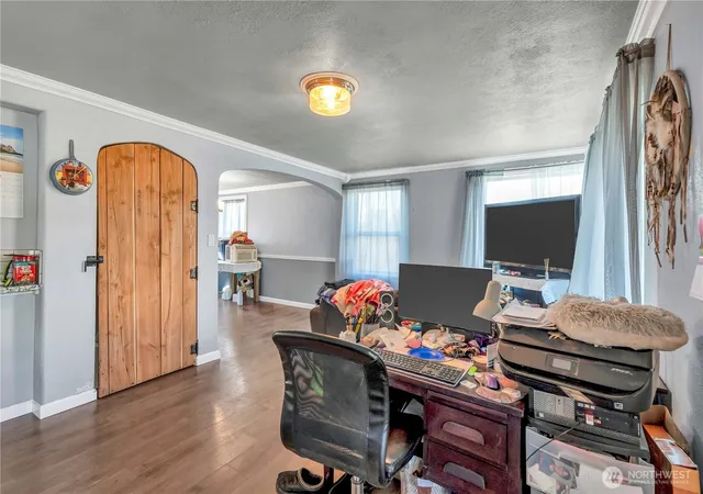 Photo 4 of Single family home for sale at 2907 Columbia Hts Rd, Longview, WA 98632 | MLS# NWM2490925 | Listing updated on 2026-09-17