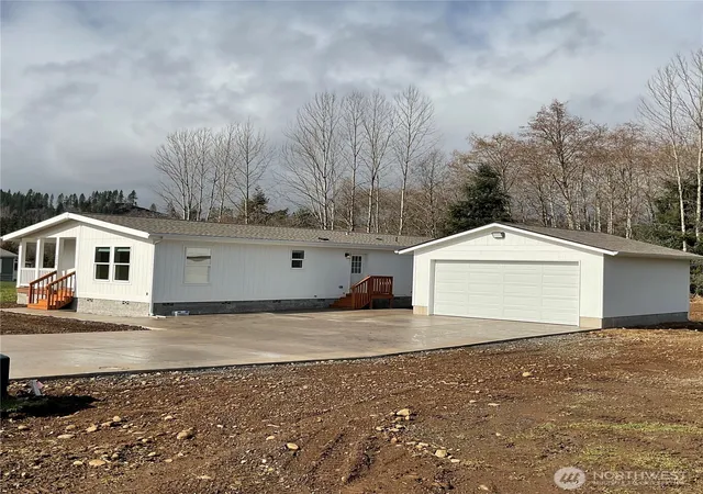 Photo 2 of Manufactured home for sale at 220 Chris Rd, Pe Ell, WA 98572 | MLS# NWM2490985 | Listing updated on 2026-09-16