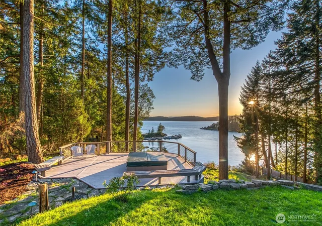 Photo 3 of Single family home for sale at 117 Martha Ln, Eastsound, WA 98245 | MLS# NWM2491041 | Listing updated on 2026-09-17