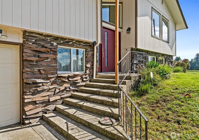 Photo 4 of Single family home for sale at 8400 Old Hwy 99 SE, Olympia, WA 98501 | MLS# NWM2491045 | Listing updated on 2026-09-24