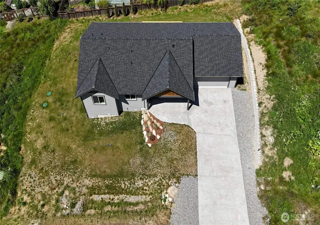 Photo 3 of Single family home for sale at 4817 Lawrence Ave, Freeland, WA 98249 | MLS# NWM2491136 | Listing updated on 2026-09-30