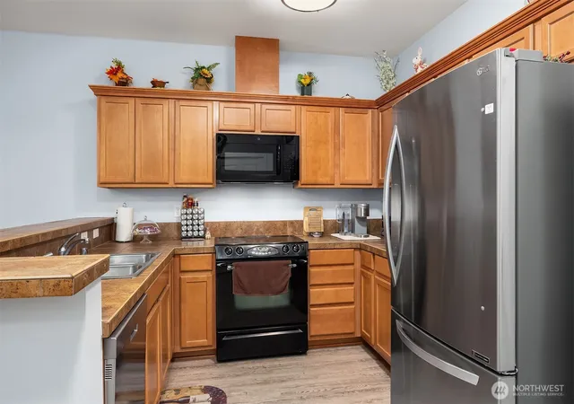 Photo 4 of Condo for sale at 1736 10th Avenue NE #C110, Issaquah, WA 98029 | MLS# NWM2491555 | Listing updated on 2026-09-30