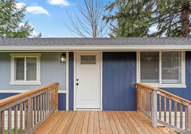 Photo 3 of Manufactured home for sale at 9011 Old Hwy 99 SE #131, Olympia, WA 98501 | MLS# NWM2491920 | Listing updated on 2026-10-12