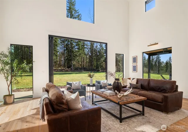 Photo 3 of Single family home for sale at 33310 NE 95th Place, Carnation, WA 98014 | MLS# NWM2492025 | Listing updated on 2026-09-17