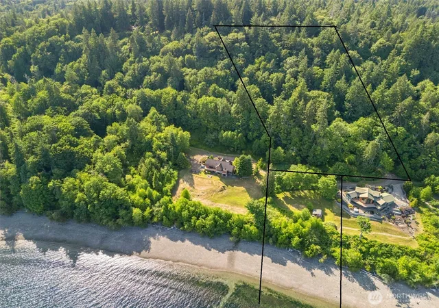 Photo 4 of Sale Pending at 10509 SE Vashon Vista Dr, Port Orchard, WA 98367 | MLS# NWM2492099 | Listing updated on 2026-09-23