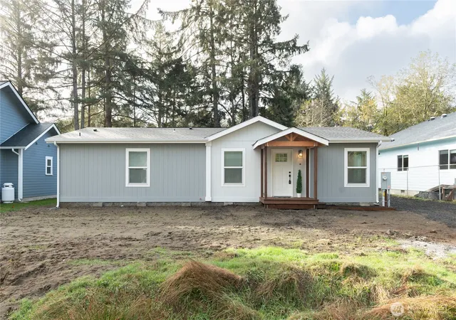 Photo 2 of Manufactured home for sale at 2 E Xx Panorama Dr, Shelton, WA 98584 | MLS# NWM2492140 | Listing updated on 2026-09-17