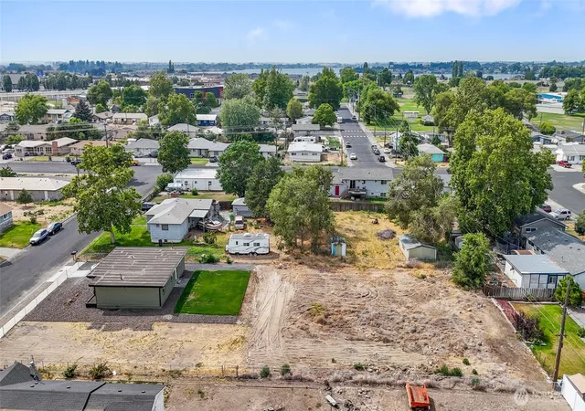 Photo 1 of Land for sale at 721 S Winona St, Moses Lake, WA 98837 | MLS# NWM2492163 | Listing updated on 2026-09-29