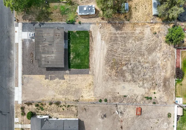 Photo 3 of Land for sale at 721 S Winona St, Moses Lake, WA 98837 | MLS# NWM2492163 | Listing updated on 2026-09-29